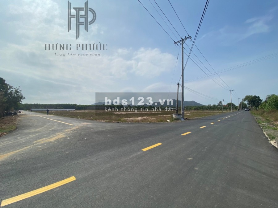 Cần bán gấp đất thổ cư Khu du lịch Long Hải gần biển 900triệu 100m2