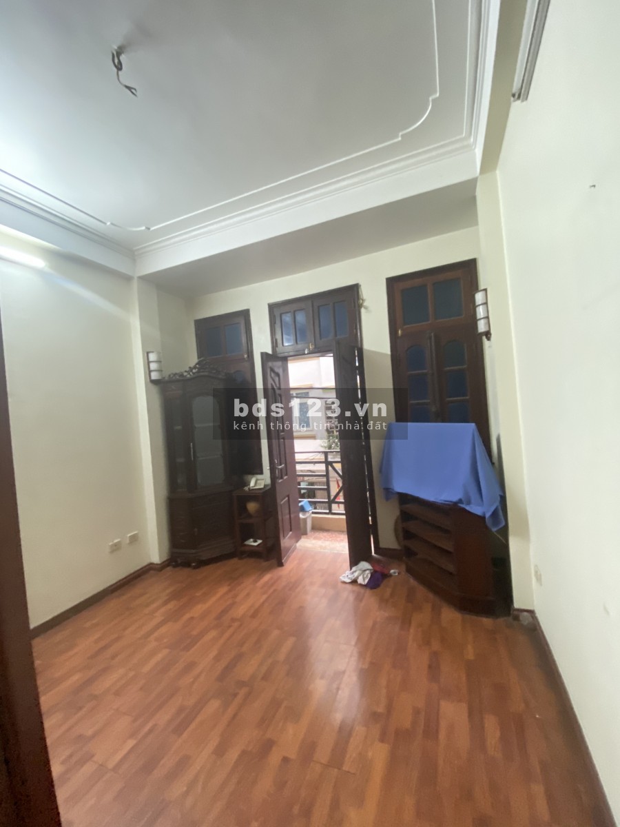 Cho thuê nhà 4 tầng, S160m2 4 tầng, 4 phòng ngủ, 3 vệ sinh