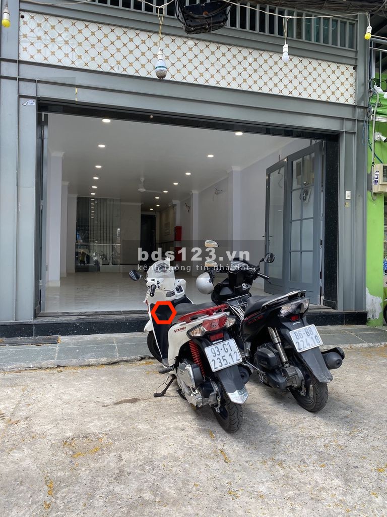 Cho thuê mặt bằng mặt tiền A22 đường D1, P25, Bình thạnh.