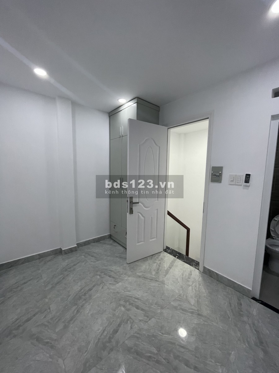 Kẹt vốn hạ giá chốt nhanh Hẻm 3m An Dương Vương F4 Q5 Dt 3.4m x 7m Kết cấu 1 trệt 2 lầu sân thượng Nhà mới đẹp