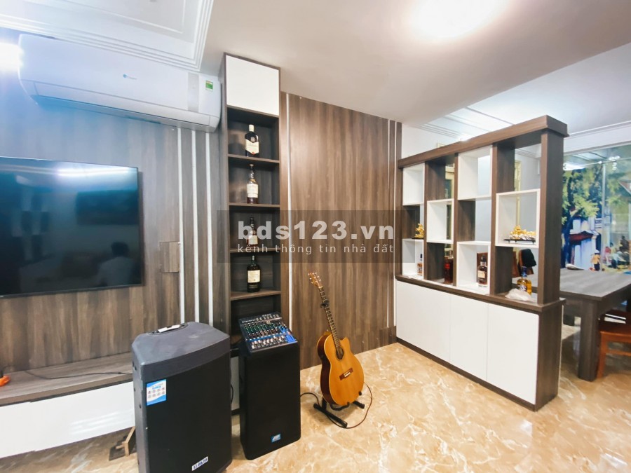 Bán biệt thự phố Doãn kế Thiện Cầu Giấy, ô tô, 3 thoáng, 85m2 x MT 20m, giá 10.85 tỷ