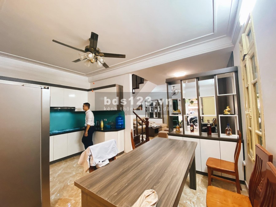 Bán biệt thự phố Doãn kế Thiện Cầu Giấy, ô tô, 3 thoáng, 85m2 x MT 20m, giá 10.85 tỷ