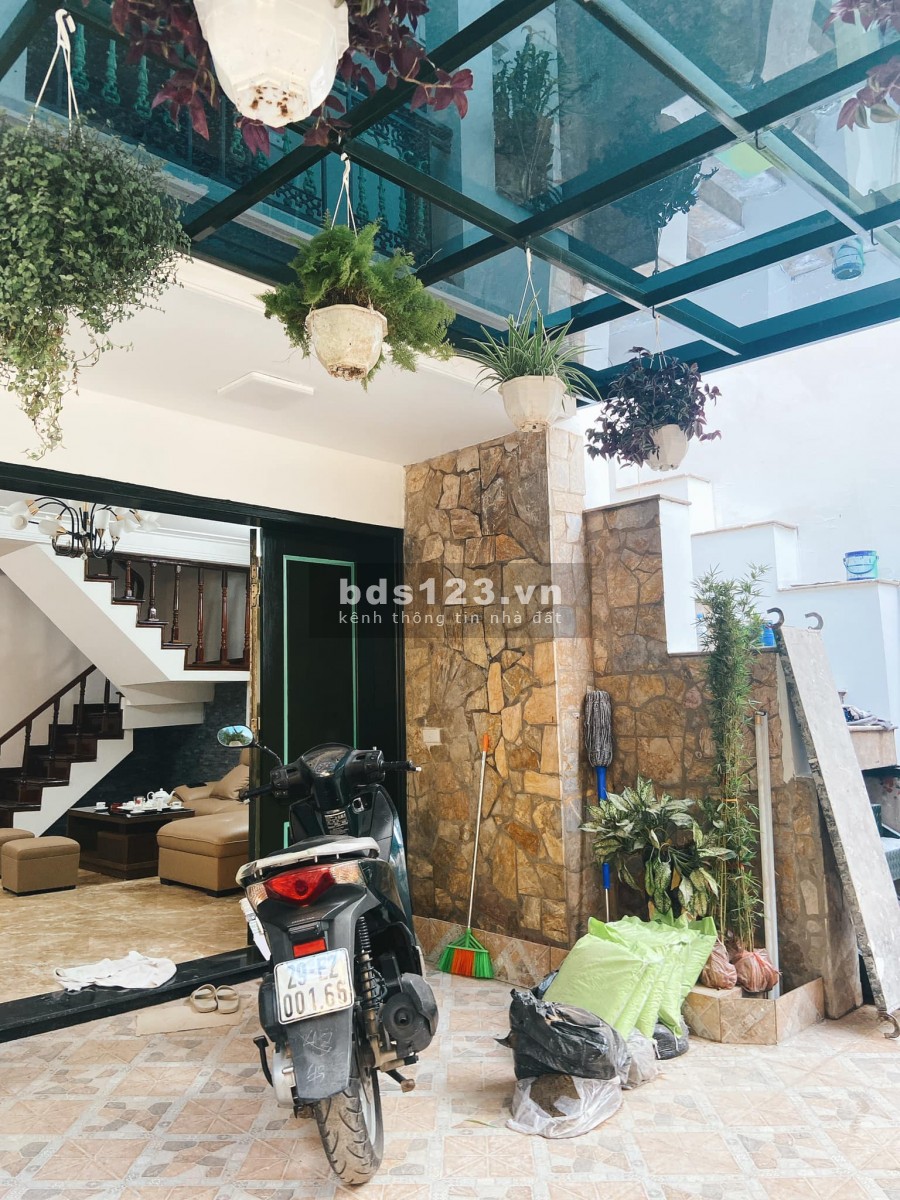 Bán biệt thự phố Doãn kế Thiện Cầu Giấy, ô tô, 3 thoáng, 85m2 x MT 20m, giá 10.85 tỷ