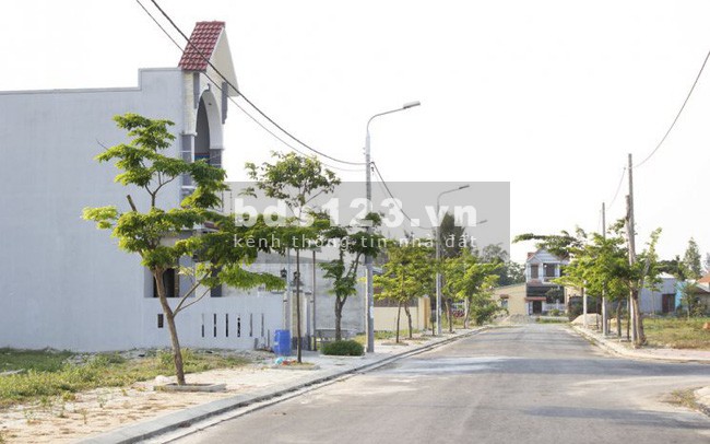 Cần tiền bán nhanh lô đất giá rẻ 400 triệu cuối cùng mặt tiền Hùng Vương nằm ngay trung tâm