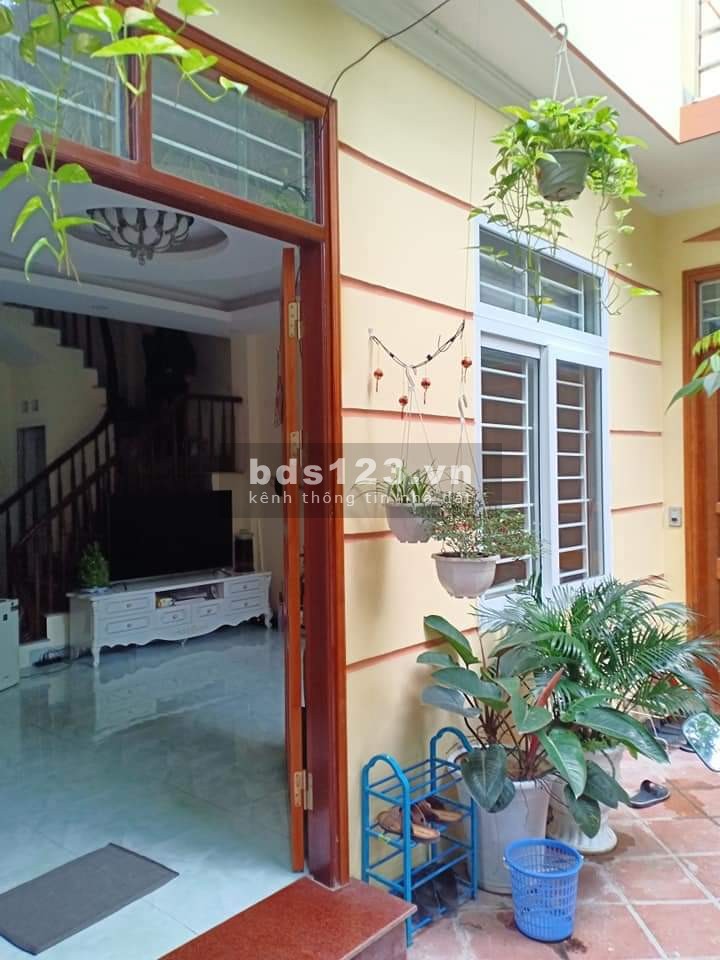 BÁN NHÀ KIM GIANG HOÀNG MAI 31 X 4 TẦNG MẶT TIỀN 4.8 M GIÁ 2.6 TỶ