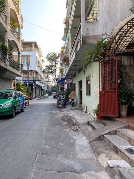 Cần bán nhà mặt tiền Cửu Long quận Tân Bình khu sân bay Tân Sơn Nhất giá hợp đồng cho thuê cao