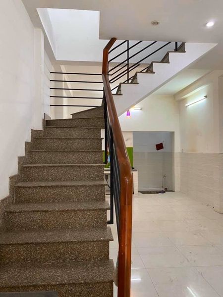 Cần bán nhà mặt tiền Cửu Long quận Tân Bình khu sân bay Tân Sơn Nhất giá hợp đồng cho thuê cao