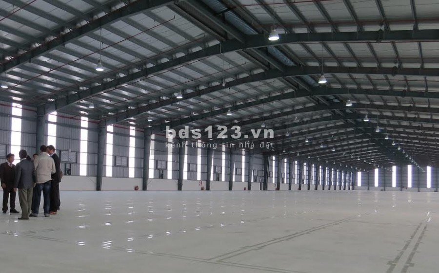 Cần bán gấp kho xưởng 11 ngàn m2, mặt đường thị trấn Yên Viên, Gia Lâm.