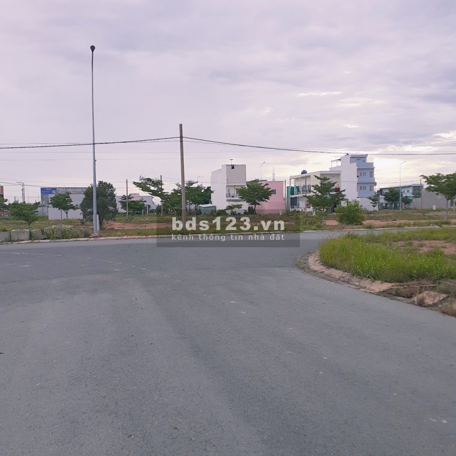 Bán đất ở tại đô thị, khu dân cư hiện hữu, xã Phạm Văn Hai Bình Chánh, 100m2, giá 1.6 tỷ