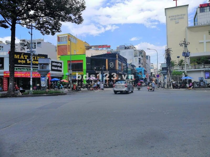 Cho thuê Nhà nguyên căn Mặt tiền Trần Hưng Đạo, P.Nguyễn Cư Trinh, Q.1. 39tr
