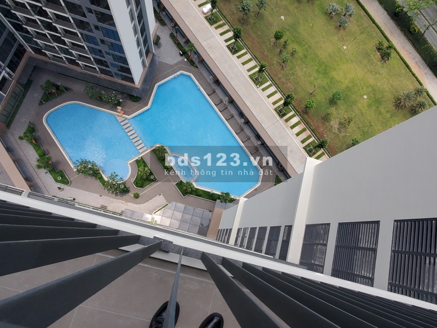 Bán căn hộ 2PN, Eco Green Sài Gòn, D tích 66 m2, Giá 3.460 Tỷ (Full thuế phí), Xem Thực Tế Được luôn.
