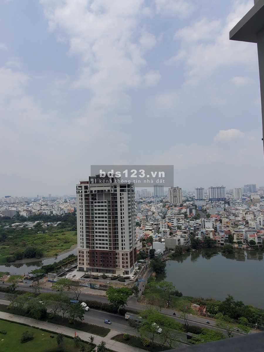 Bán căn hộ 2PN, Eco Green Sài Gòn, D tích 66 m2, Giá 3.460 Tỷ (Full thuế phí), Xem Thực Tế Được luôn.