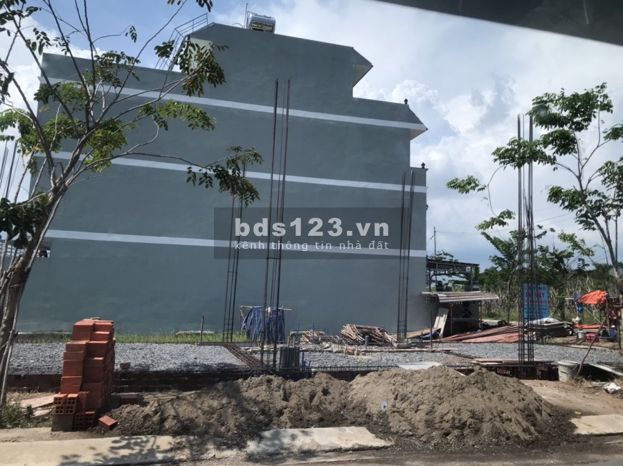 Bán ngay lô nền trong khu dân cư hiện hữu, giá mềm