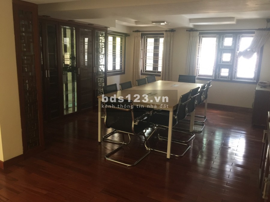 Cho thuê biệt thự 10x20 đường 85 Tân Quy, Quận 7, 35 triệu