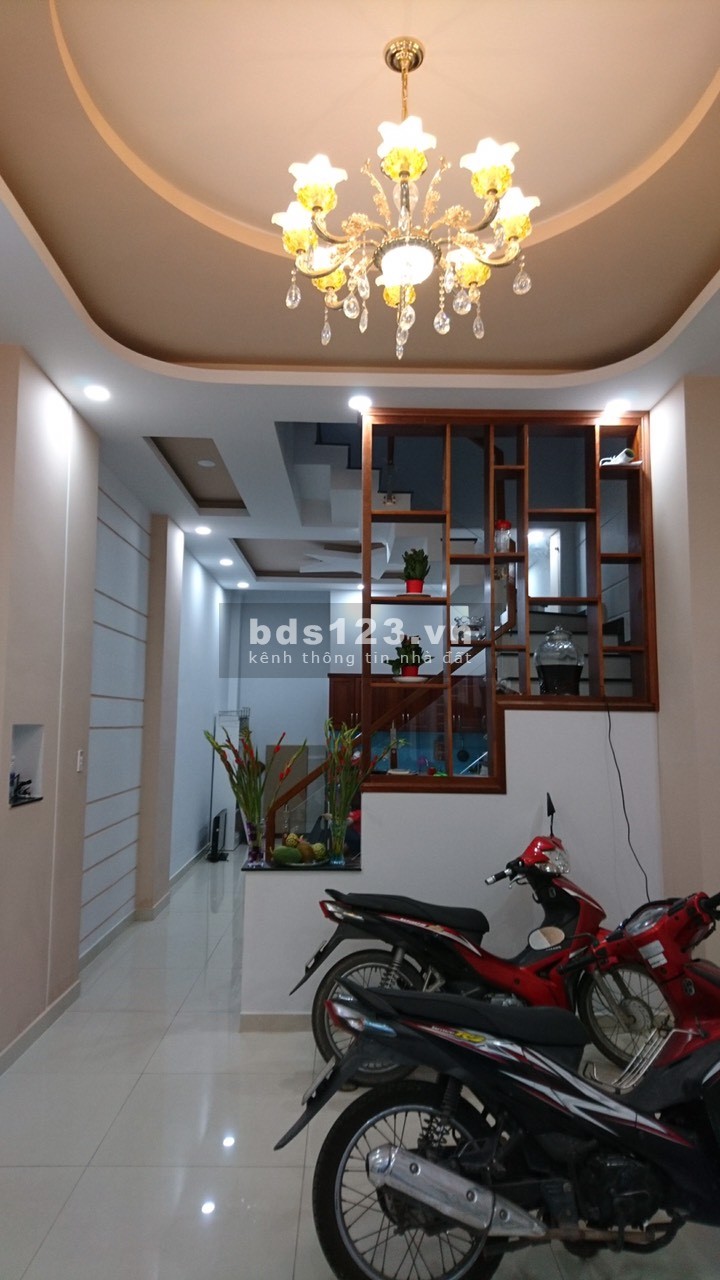Bán nhà 1 trệt 2 lầu đường 12 phường Tam Bình TP. Thủ Đức đường ô tô 5M