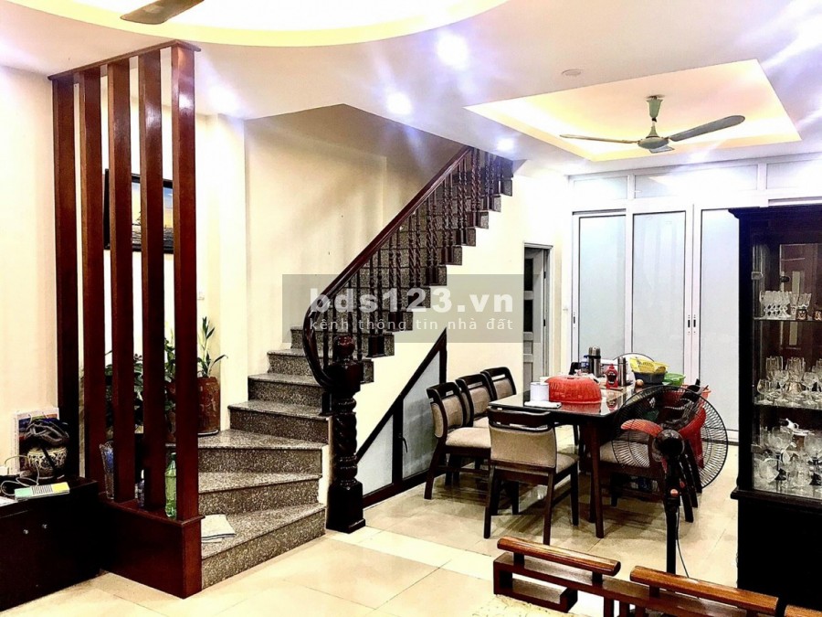 Cực phẩm Văn Cao, 10 mét oto tránh, kinh doanh, 53m2 giá 5,4 tỷ