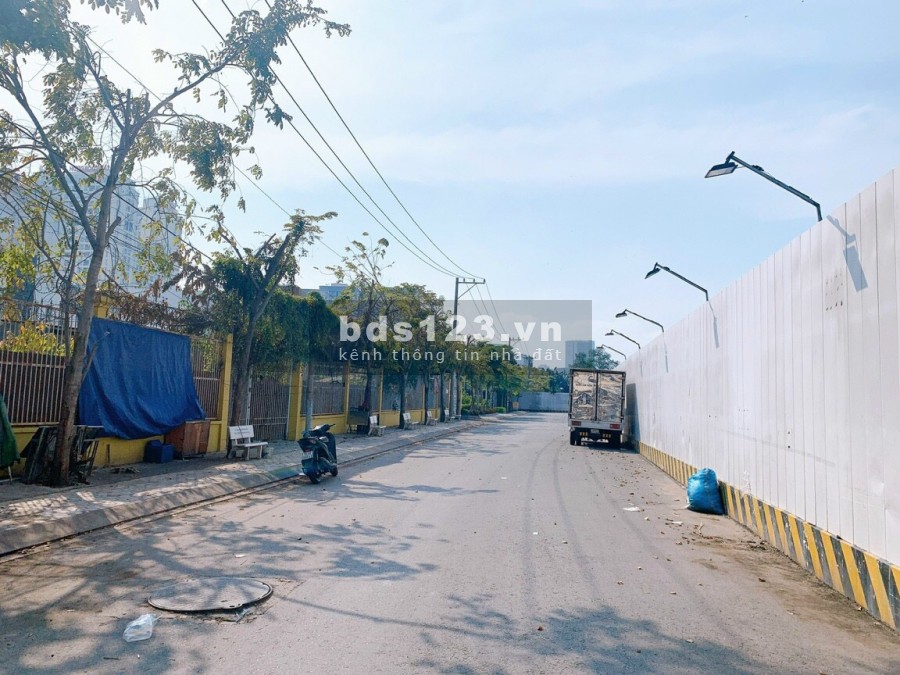 Đất trống 5,2x19m đường số 7 khu Lý Phục Man phường Bình Thuận Q7, giá 115t/m2