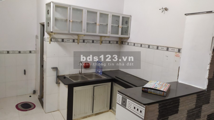 Bán căn nhà Huỳnh Văn Nghệ, Quận Tân Bình, tiện để ơ ngay