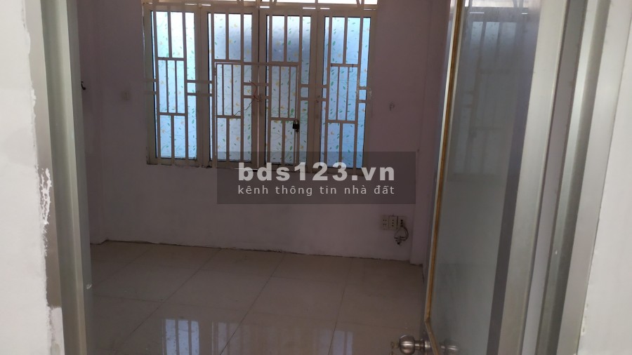 Bán căn nhà Huỳnh Văn Nghệ, Quận Tân Bình, tiện để ơ ngay