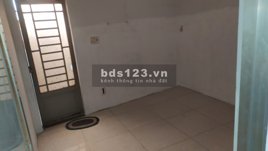 Bán căn nhà Huỳnh Văn Nghệ, Quận Tân Bình, tiện để ơ ngay