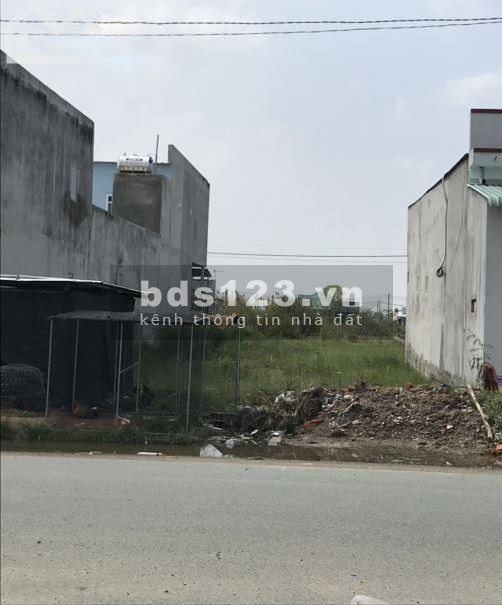 Tôi cần bán gấp miếng đất Nguyễn Trung Trực xã Long Cang