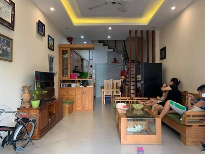 Cần Bán Nhà Hiếm Đẹp ở luôn oto phân lô Hoàng Quốc Việt 50m2 6.6 tỷ