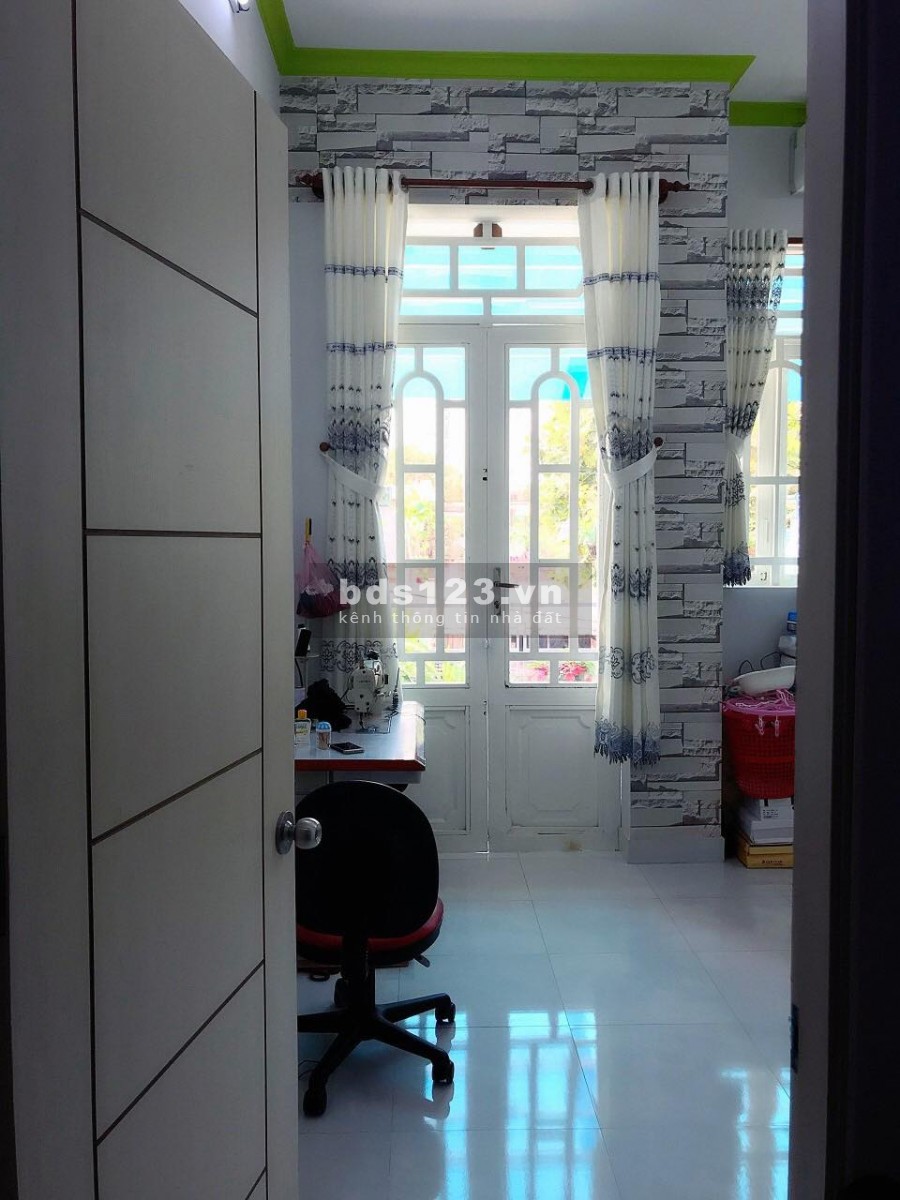Nhà đẹp 60m2, giá tốt nhỉnh 4 tỷ, HXH đỗ cửa, Lê Văn Thọ, Phường 14, Quận Gò Vấp.