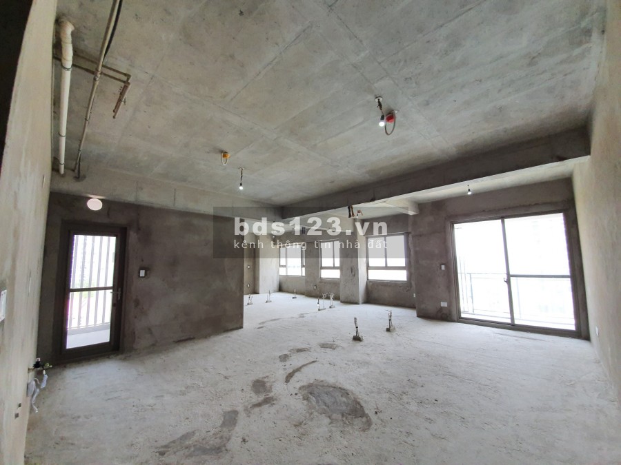 Bán gấp CH Saigon South Residences Phú Mỹ Hưng 95m2 3PN giá chỉ 3.27 tỷ (bao phí). LH: 0946894828