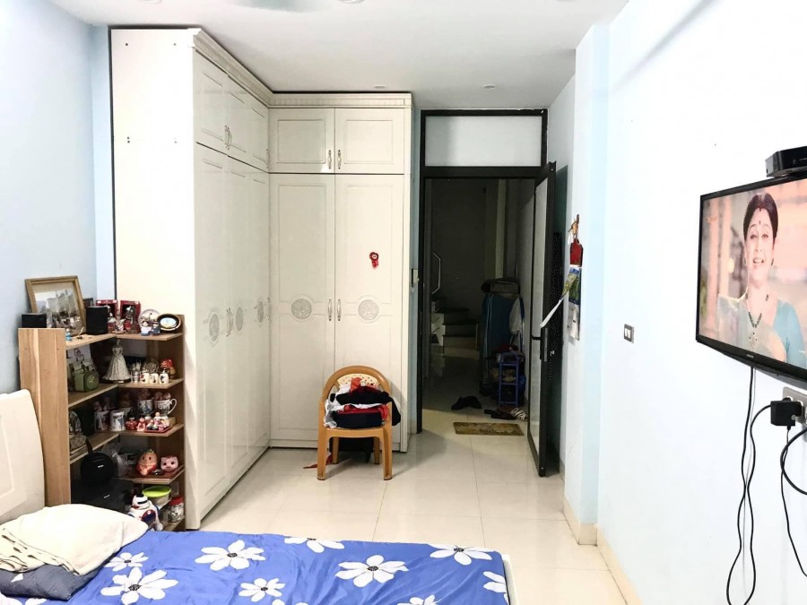TôiBán nhà ngõ 29 phố Xã Đàn DT 49m2, 7 tầng thang máy giá 6 tỷ7