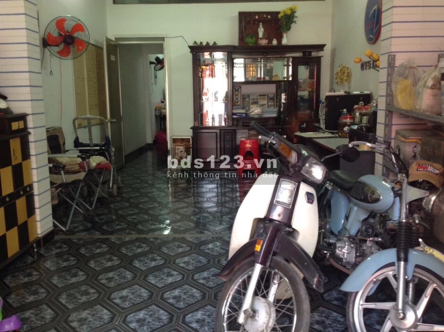 Nhà hẻm xe hơi 80m2 ngủ trong nhà nằm ngay cạnh ĐH Công Nghẹ Thực Phẩm TPHCM