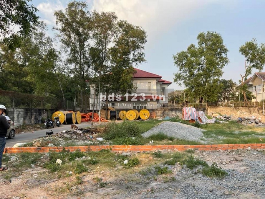 Bán đất thổ cư Lái Thiêu 21, sát sân golf sông bé, SHR, giá chỉ 1.35 tỷ/122m2