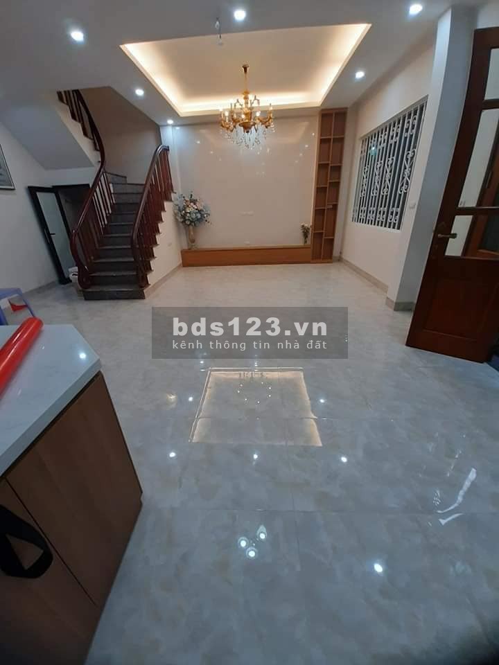Ô TÔ NHỎ ĐỖ CỬA KINH DOANH NHỎ NHÀ HOÀNG MAI 3.4 TỶ 45M2, 5 TẦNG