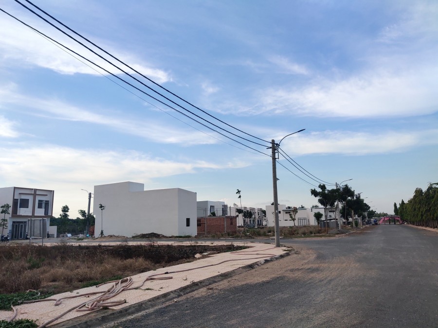 Bán Đất KDC Mặt Tiền Quốc Lộ 1A Ngã 3 Cái Tắc