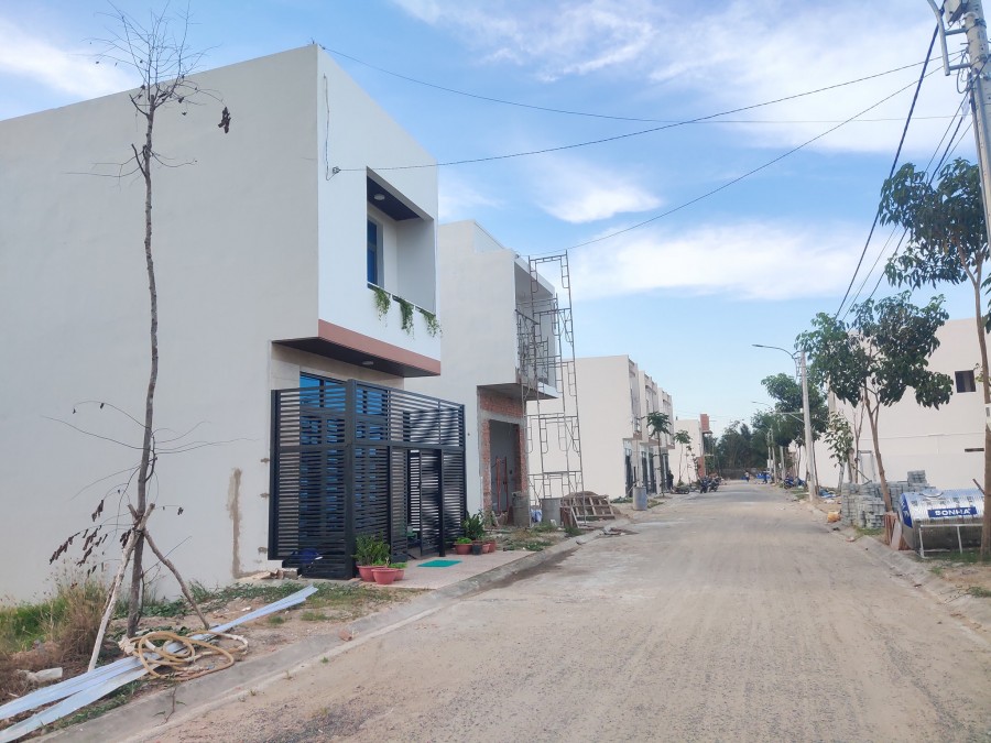 Bán Đất KDC Mặt Tiền Quốc Lộ 1A Ngã 3 Cái Tắc