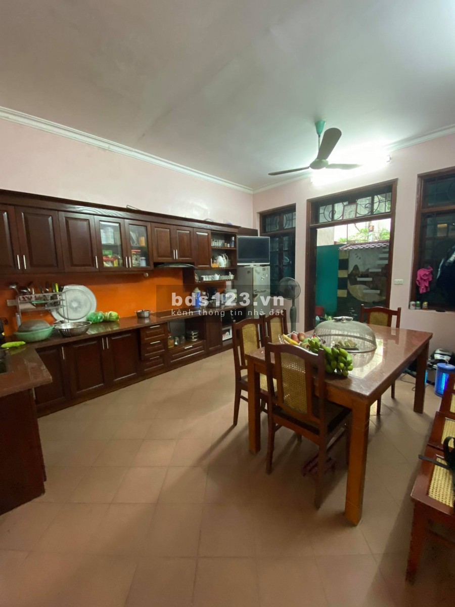 BÁN GẤP nhà riêng quận Cầu Giấy - Hà Nội, chủ cần tiền mua nhà phố, nhà đẹp vào ở luôn