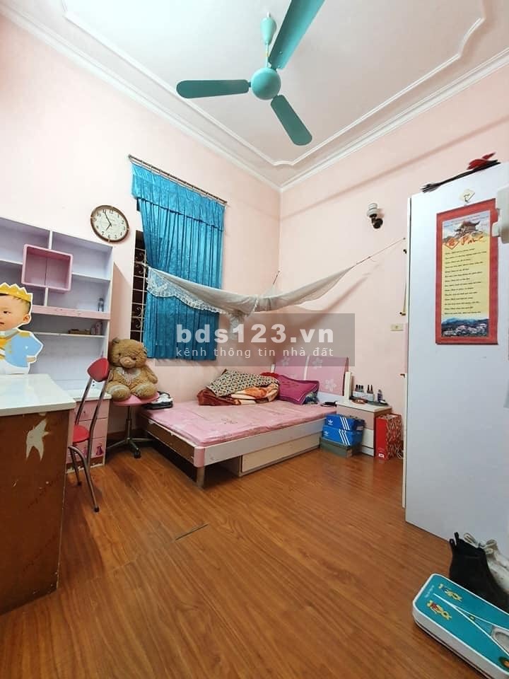 Bán nhà trả nợ phố Trần Hòa sổ đỏ chính chủ 30m2 4 tầng 2,8 tỉ