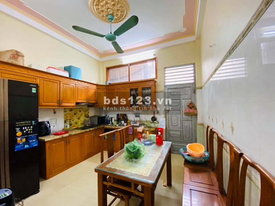 SIÊU Hoa Hậu Nhà Cự Lộc, Thanh Xuân, 50m2x4T, Gần phố, giá chỉ 5,3 tỷ.