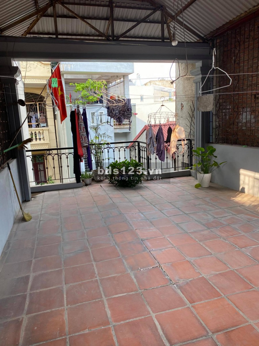 BÁN GẤP nhà riêng quận Cầu Giấy - Hà Nội, chủ cần tiền mua nhà phố, nhà đẹp vào ở luôn