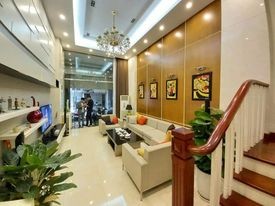 Bán nhà phố Huế 82m, 5 tầng giá 15.2 tỷ
