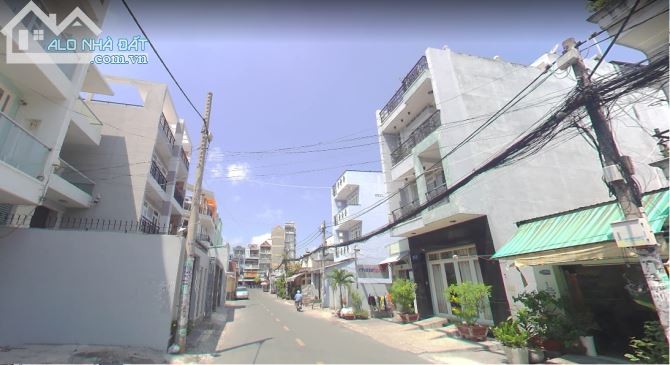 Cần bán gấp đất nền của gia đình ở đường Bà Hom, Quận 6, có sổ riêng