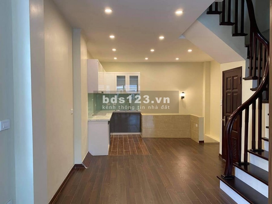 Mặt phố Trương Định, 40m2 x 5 tầng, mt 4m kinh doanh đỉnh,…