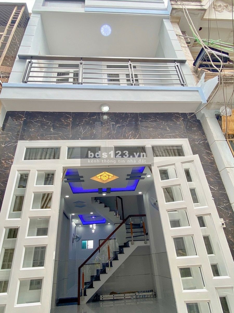 Bán nhà 1lầu + 2PN rộng rãi. Tặng kèm nội thất, ngay ngã tư Gò Mây
