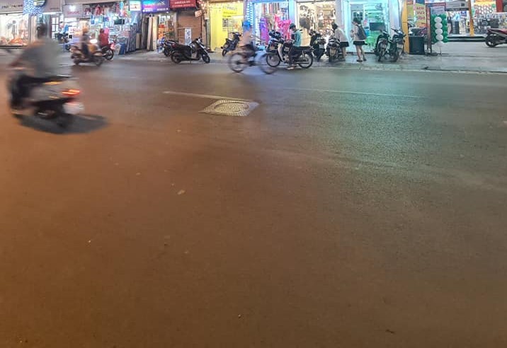 Mặt Phố Bạch Mai, 39m2, 9.5 Tỷ, Vỉa Hè, Ô tô Tránh, Kinh Doanh Đỉnh.