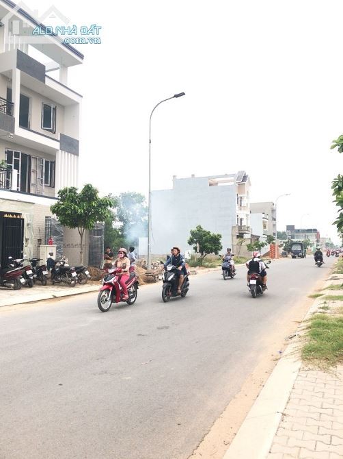 Nhà xinh mới ra lò, tặng bộ nội thất xịn sò,1ty360, SHR