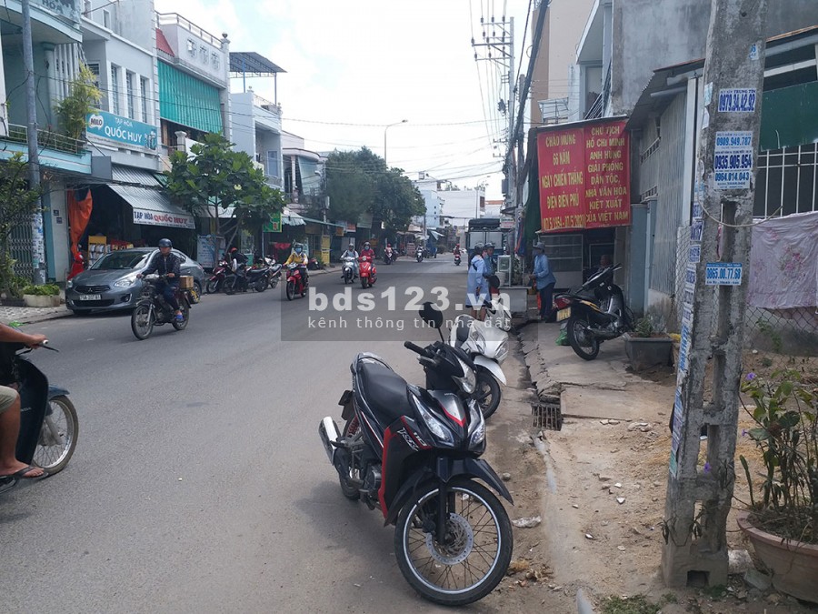 Bán đất Nguyễn Khuyến, gần chợ, đường đi du lịch Iresort