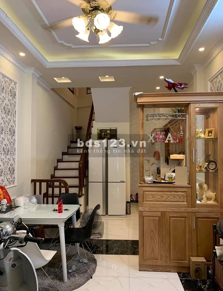 Bán nhà Long Biên Ái Mộ 34m2*5T 30m ra ô tô tránh Lô góc Nở hậu Nhỉnh 3 tỷ