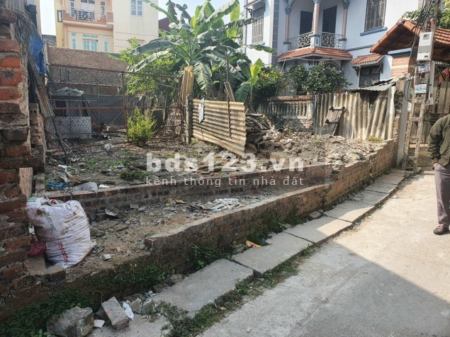 Bán đất Đông DưThôn 7 Vuông đét 40m2 Gần oto mặt tiền rộng. 0982852808