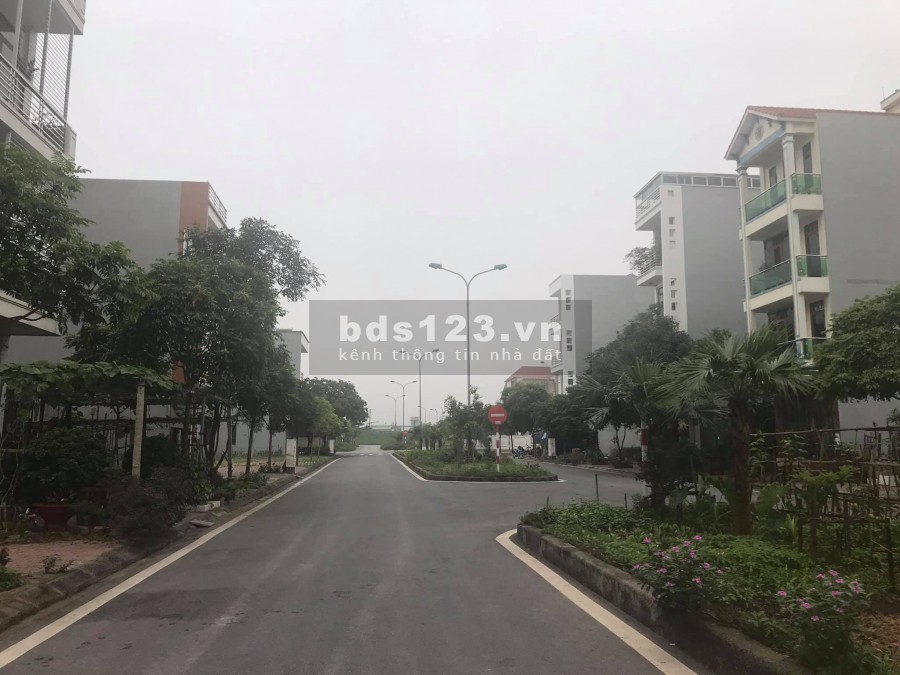 Bán lô đường đôi 26m, KĐT Âu Việt, TP HD, 90m2, mt 4.5m, hướng tây, giá cực tốt