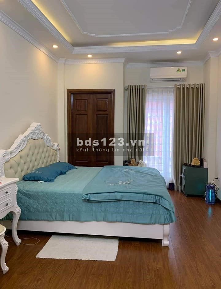 Bán nhà Long Biên Ái Mộ 34m2*5T 30m ra ô tô tránh Lô góc Nở hậu Nhỉnh 3 tỷ