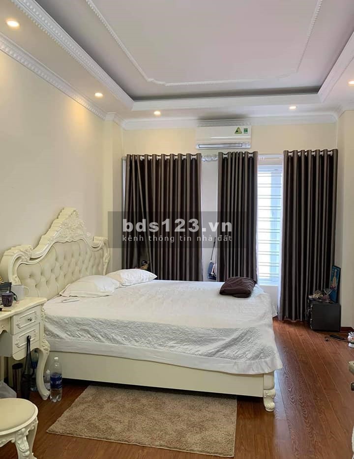 Bán nhà Long Biên Ái Mộ 34m2*5T 30m ra ô tô tránh Lô góc Nở hậu Nhỉnh 3 tỷ